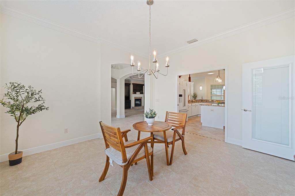 На продажу: $1,899,000 (4 спален, 2 ванн, 3865 Квадратных фут)