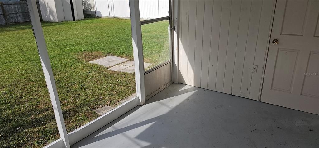 出租: $1,225 (1 贝兹, 1 浴室, 490 平方英尺)