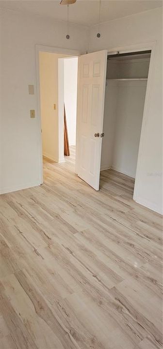 出租: $1,225 (1 贝兹, 1 浴室, 490 平方英尺)