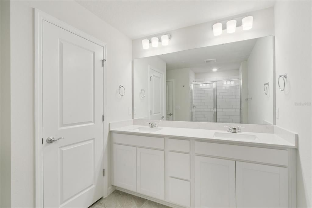 For Rent: $2,300 (3 beds, 2 baths, 1682 Square Feet)