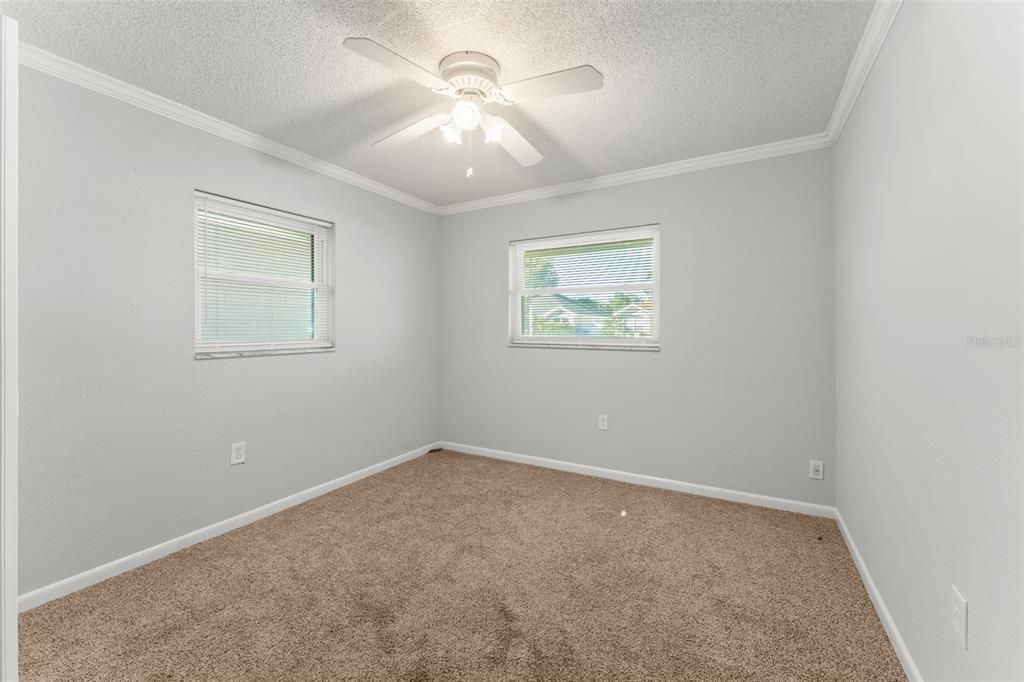 待售: $285,000 (3 贝兹, 1 浴室, 1200 平方英尺)