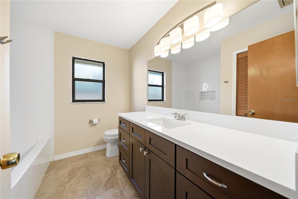 For Sale: $470,000 (3 beds, 2 baths, 1918 Square Feet)