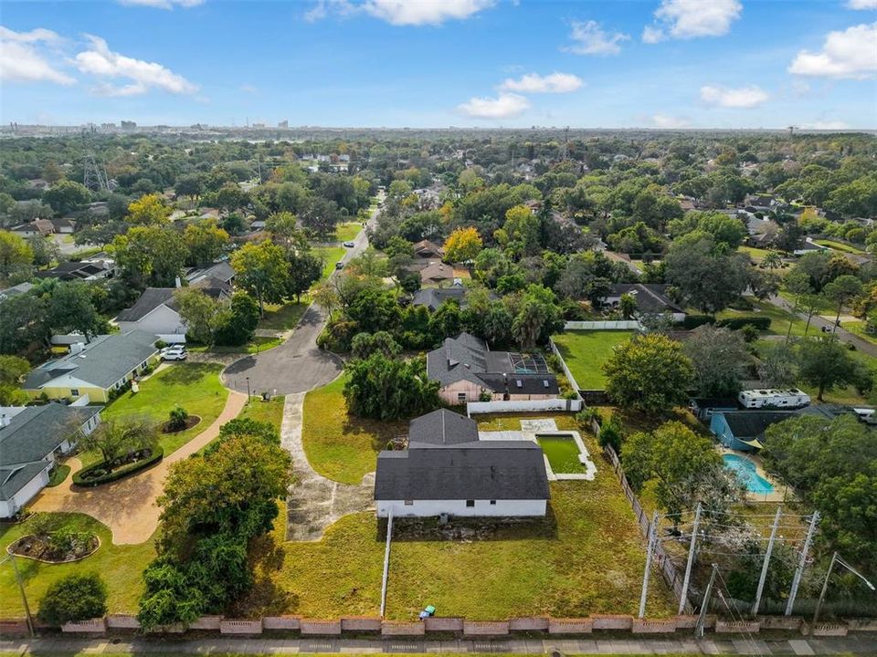 For Sale: $359,900 (4 beds, 2 baths, 2076 Square Feet)