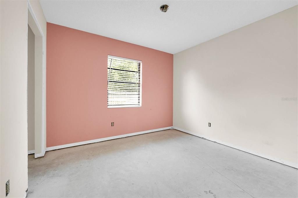 For Sale: $359,900 (4 beds, 2 baths, 2076 Square Feet)