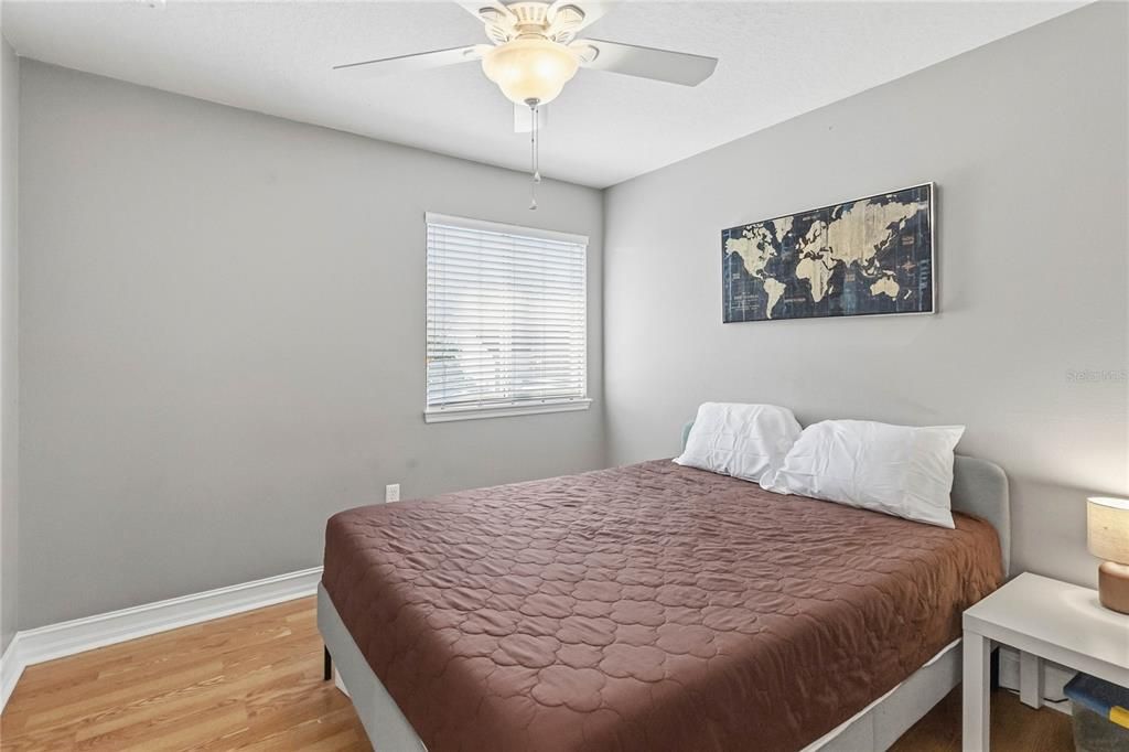 待售: $425,000 (4 贝兹, 2 浴室, 2552 平方英尺)