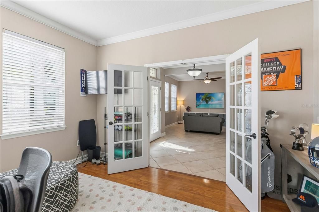 待售: $425,000 (4 贝兹, 2 浴室, 2552 平方英尺)