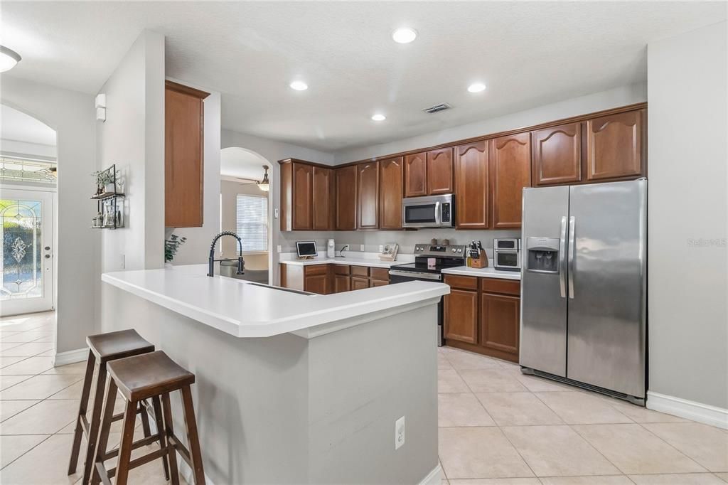 待售: $425,000 (4 贝兹, 2 浴室, 2552 平方英尺)