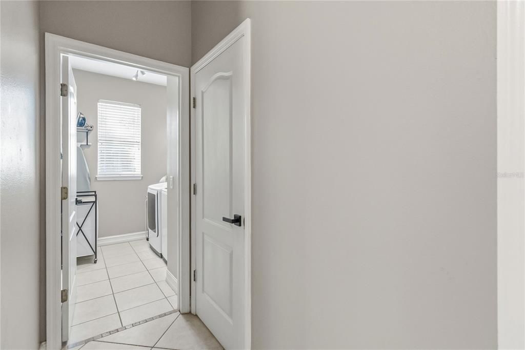 待售: $425,000 (4 贝兹, 2 浴室, 2552 平方英尺)