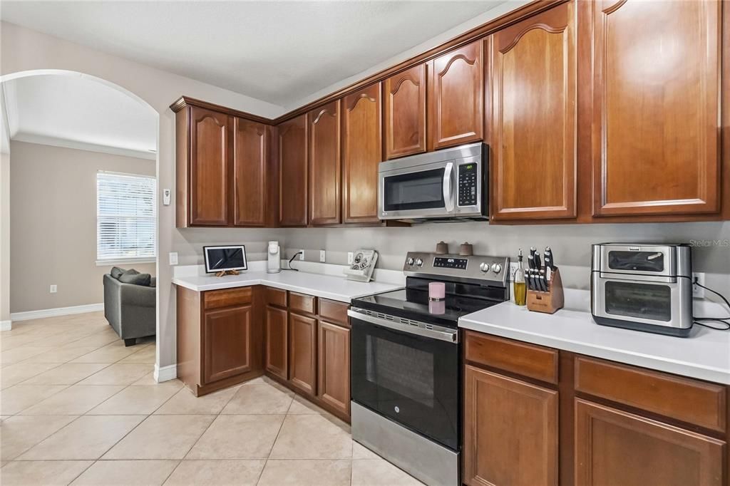 待售: $425,000 (4 贝兹, 2 浴室, 2552 平方英尺)