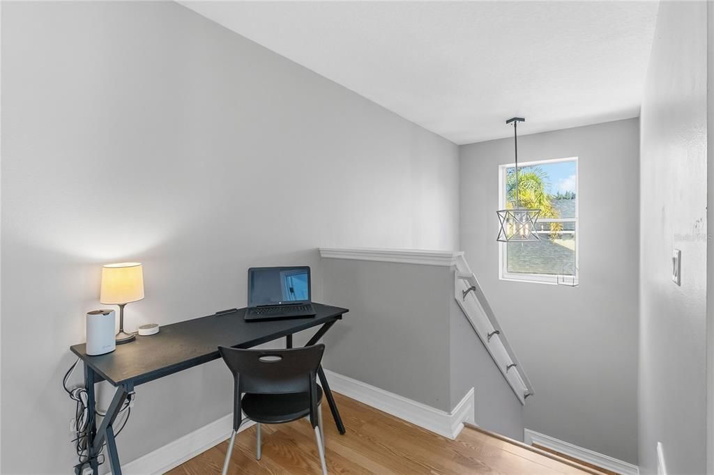 待售: $425,000 (4 贝兹, 2 浴室, 2552 平方英尺)