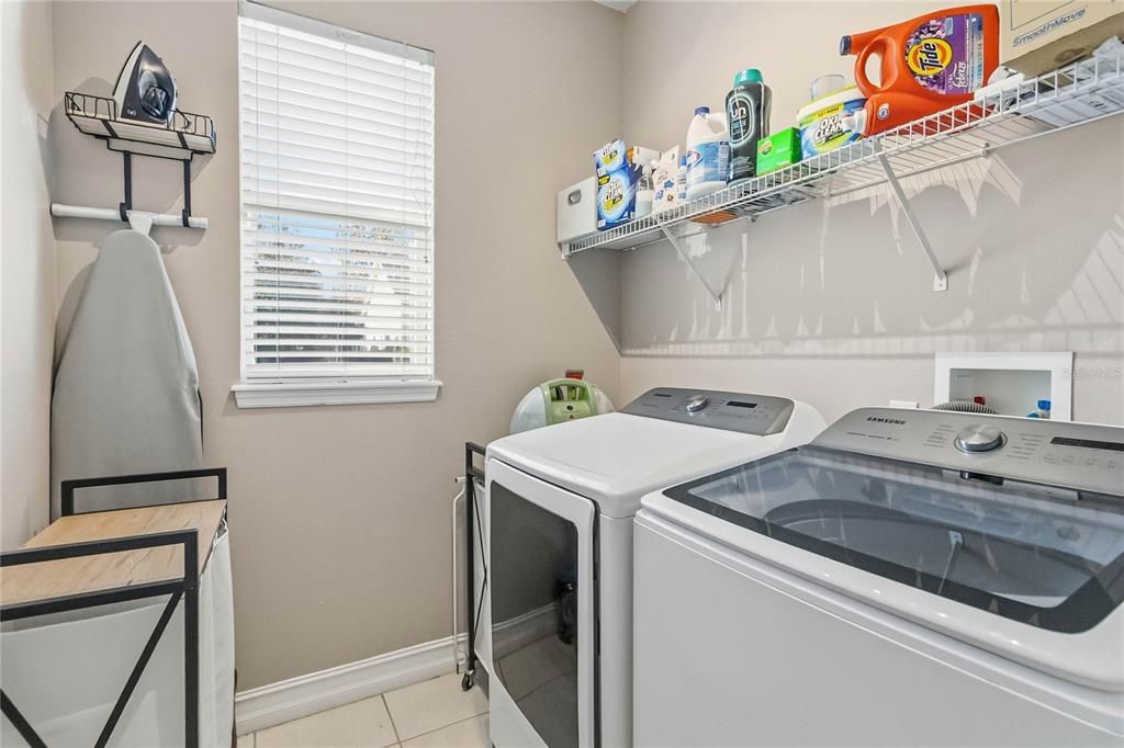 待售: $425,000 (4 贝兹, 2 浴室, 2552 平方英尺)