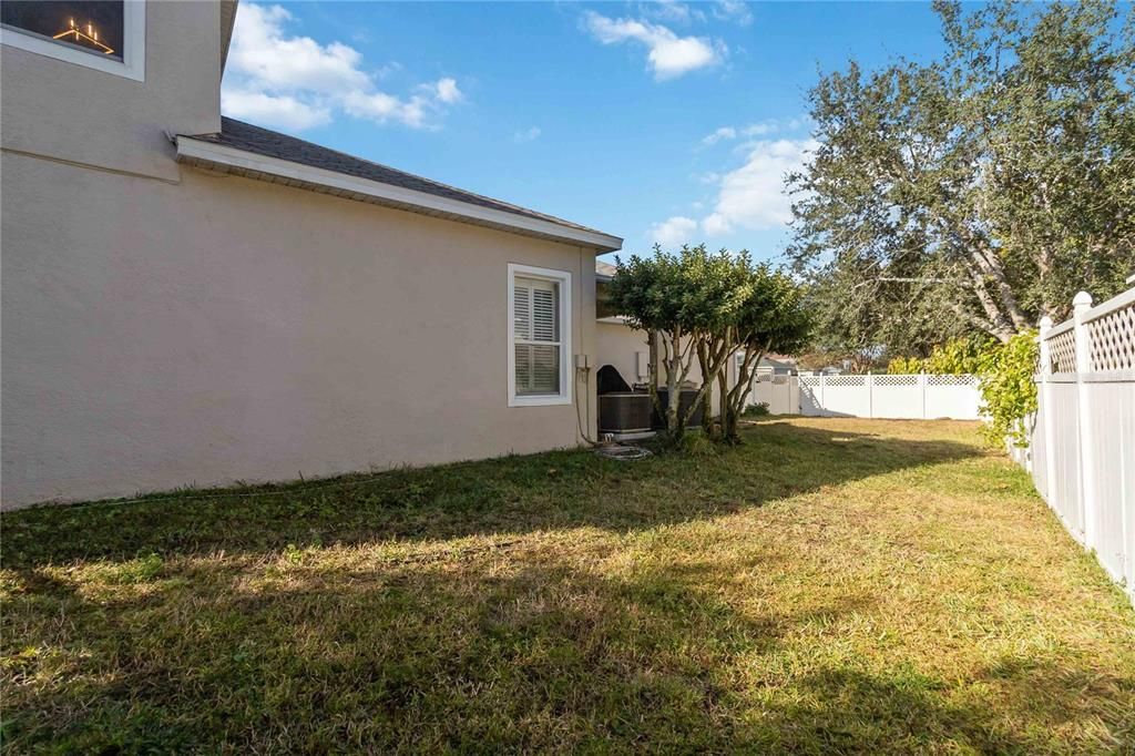 待售: $425,000 (4 贝兹, 2 浴室, 2552 平方英尺)