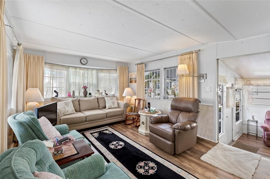 En Venta: $69,500 (2 camas, 1 baños, 937 Pies cuadrados)