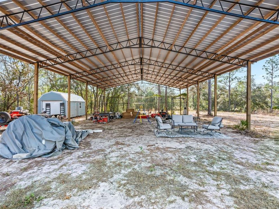 For Sale: $395,000 (5 beds, 3 baths, 1920 Square Feet)