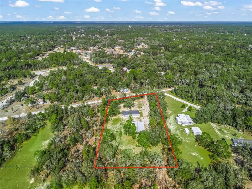 For Sale: $395,000 (5 beds, 3 baths, 1920 Square Feet)