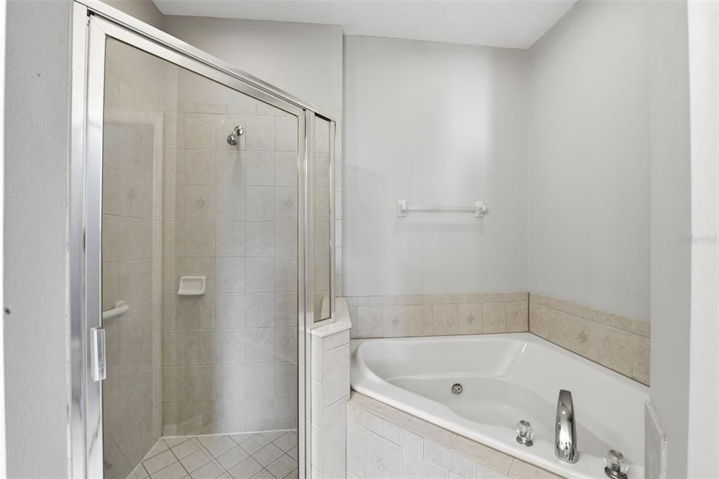 待售: $319,900 (3 贝兹, 2 浴室, 1386 平方英尺)