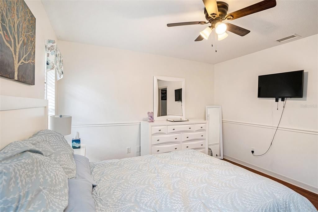 待售: $600,000 (4 贝兹, 2 浴室, 2765 平方英尺)