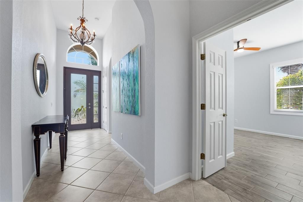 На продажу: $449,000 (3 спален, 2 ванн, 1823 Квадратных фут)