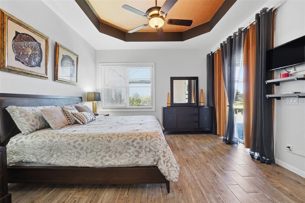 На продажу: $449,000 (3 спален, 2 ванн, 1823 Квадратных фут)