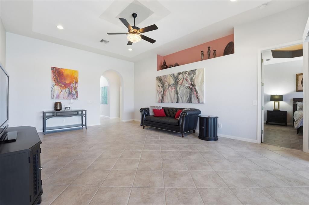 На продажу: $449,000 (3 спален, 2 ванн, 1823 Квадратных фут)