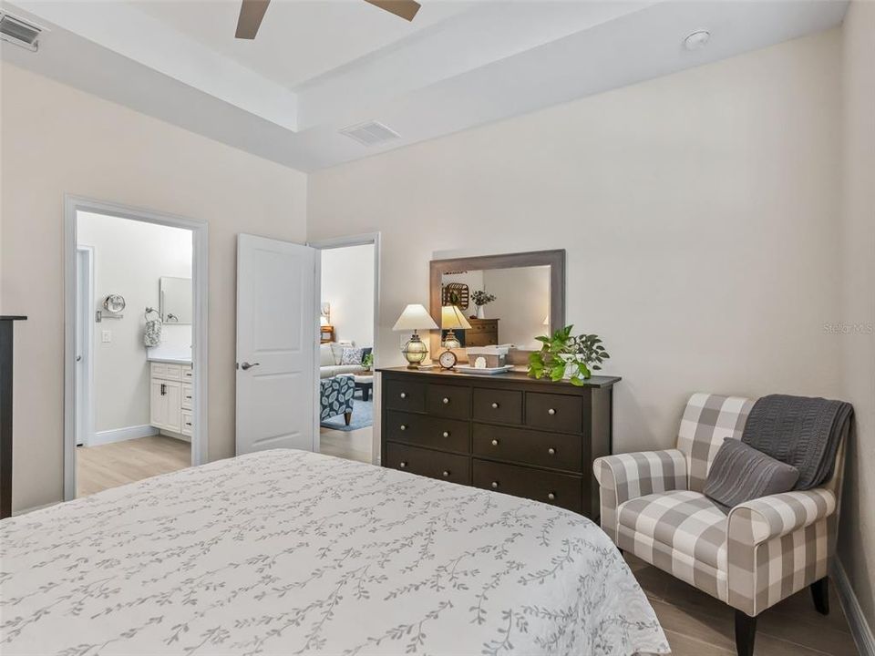 待售: $438,672 (4 贝兹, 2 浴室, 1796 平方英尺)