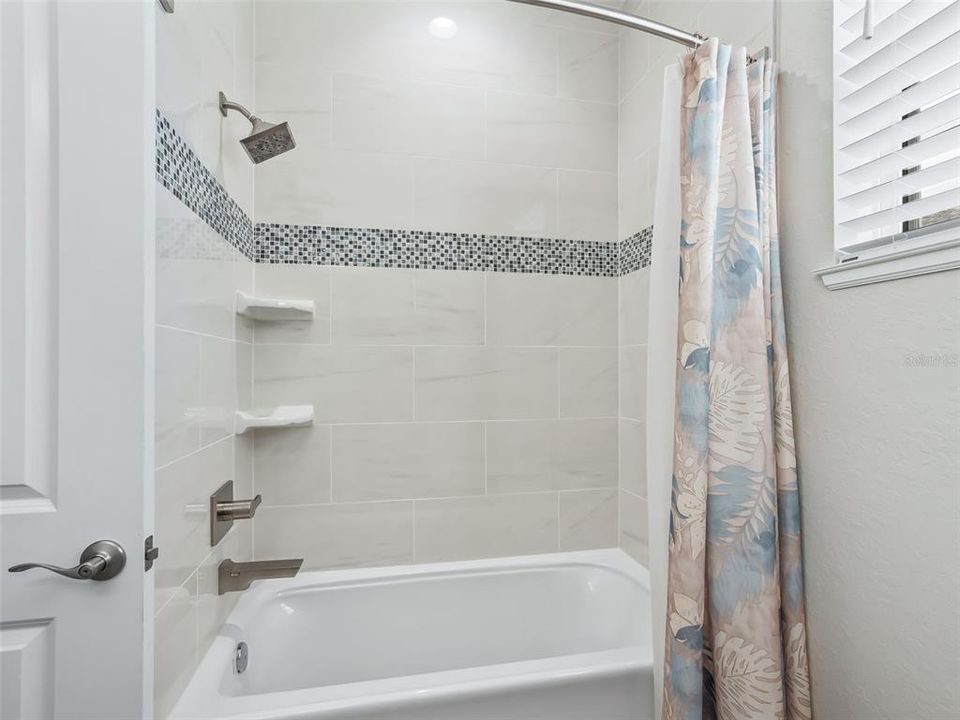 待售: $438,672 (4 贝兹, 2 浴室, 1796 平方英尺)