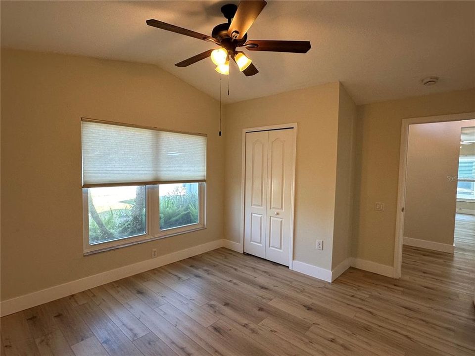 待售: $390,000 (4 贝兹, 2 浴室, 1675 平方英尺)