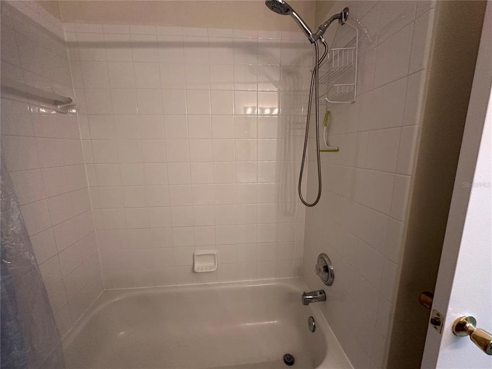 待售: $390,000 (4 贝兹, 2 浴室, 1675 平方英尺)