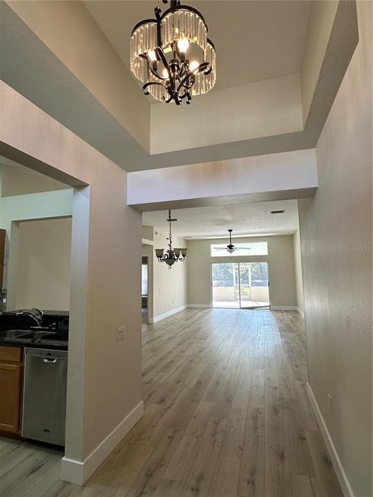 待售: $390,000 (4 贝兹, 2 浴室, 1675 平方英尺)