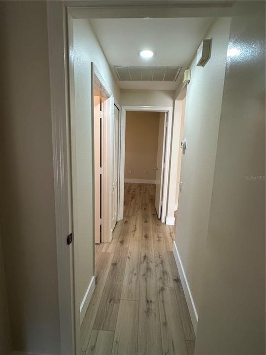 待售: $390,000 (4 贝兹, 2 浴室, 1675 平方英尺)