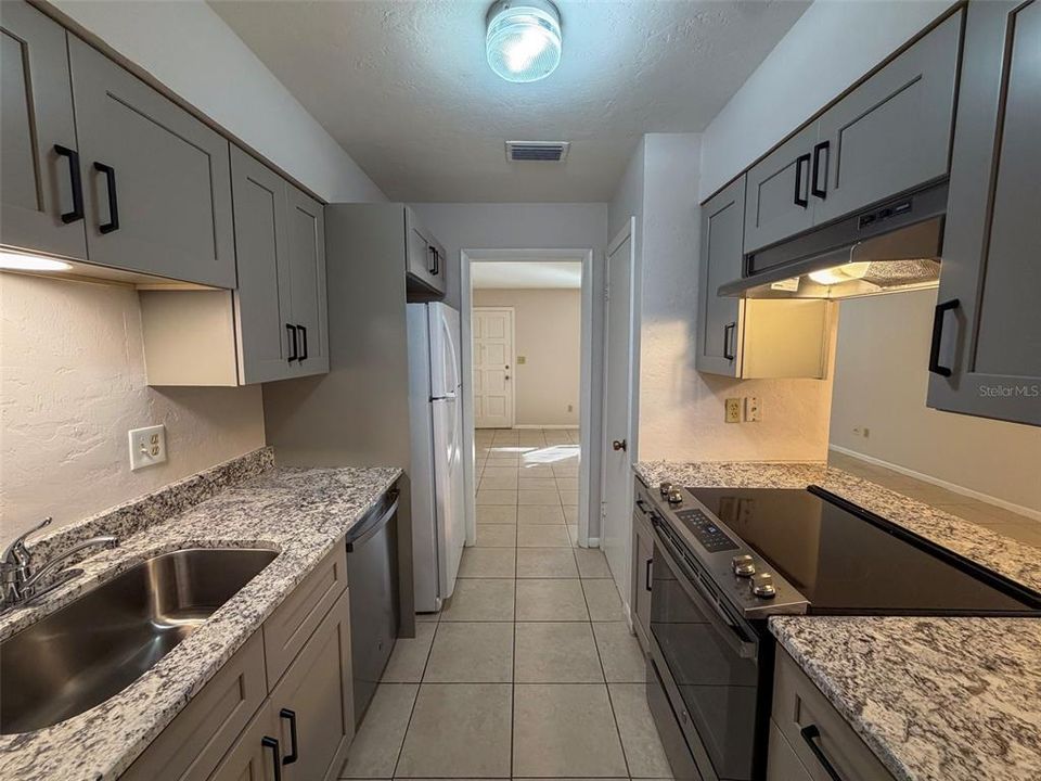 For Rent: $1,850 (3 beds, 2 baths, 1170 Square Feet)