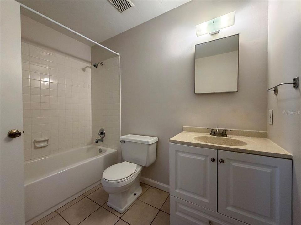 For Rent: $1,850 (3 beds, 2 baths, 1170 Square Feet)