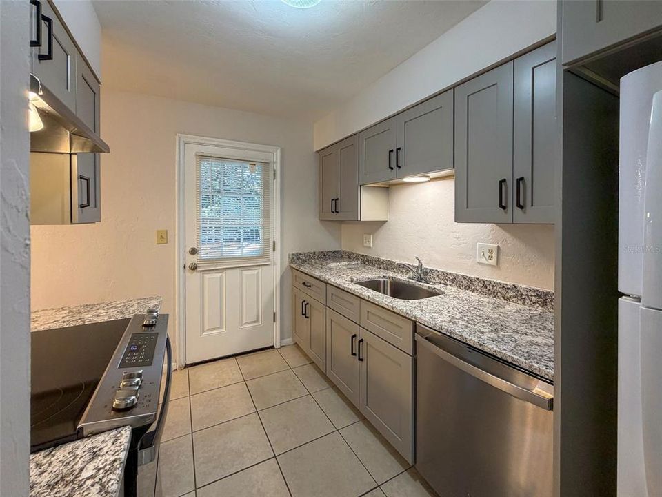 For Rent: $1,850 (3 beds, 2 baths, 1170 Square Feet)