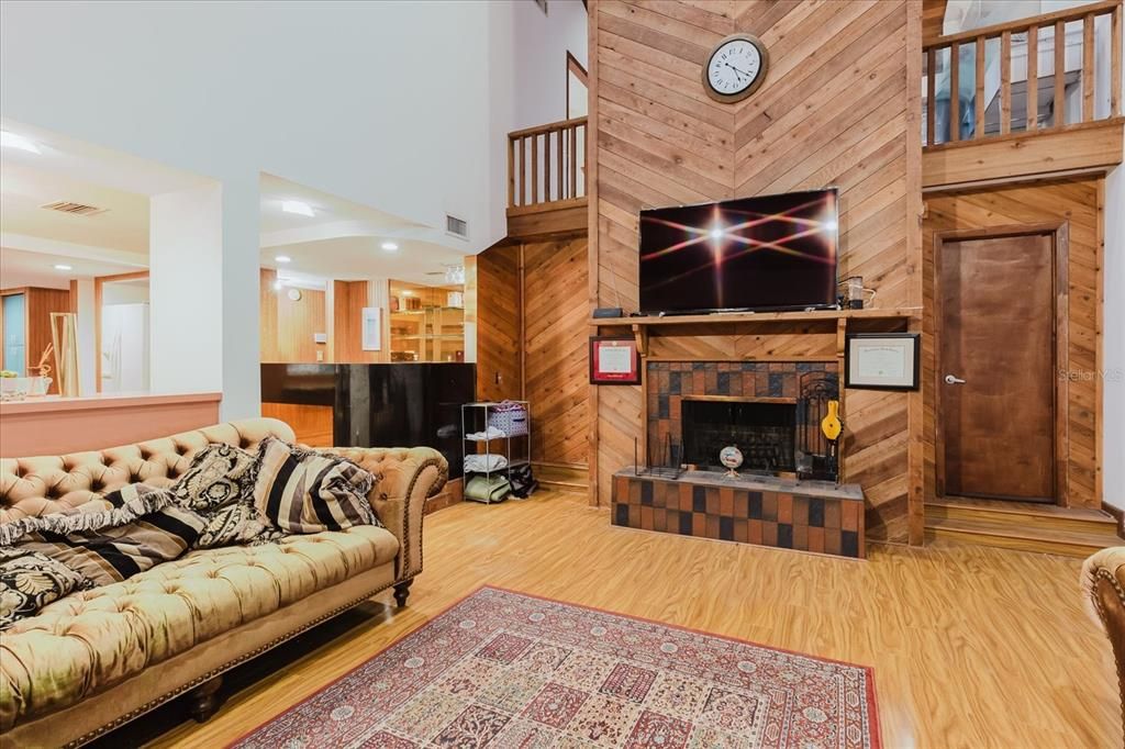 待售: $1,175,000 (6 贝兹, 5 浴室, 4502 平方英尺)