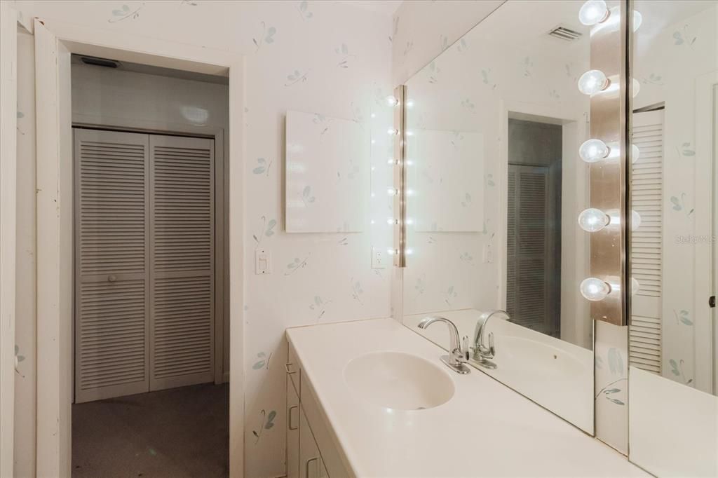 待售: $1,175,000 (6 贝兹, 5 浴室, 4502 平方英尺)