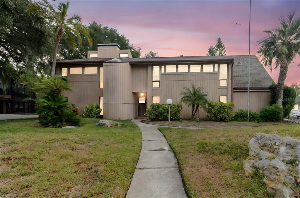 待售: $1,175,000 (6 贝兹, 5 浴室, 4502 平方英尺)