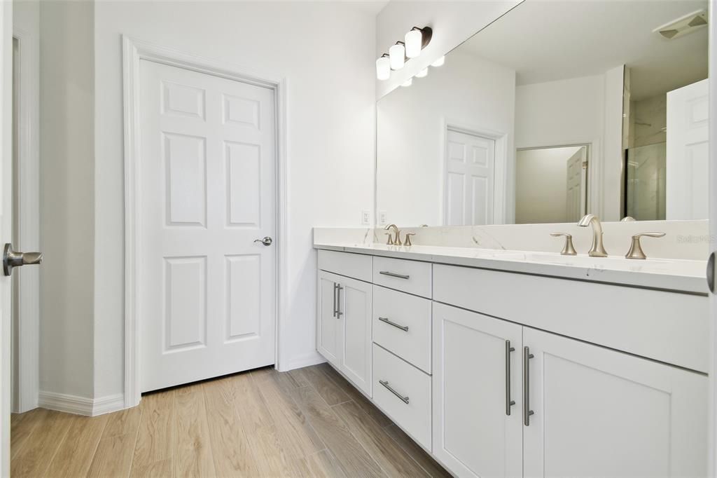 For Sale: $469,999 (2 beds, 2 baths, 1671 Square Feet)