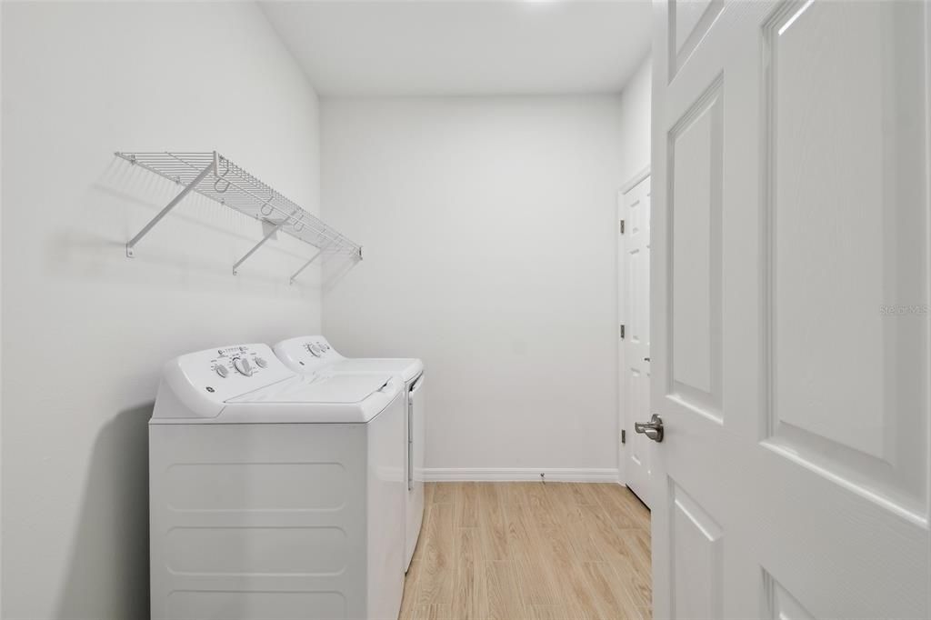 For Sale: $469,999 (2 beds, 2 baths, 1671 Square Feet)