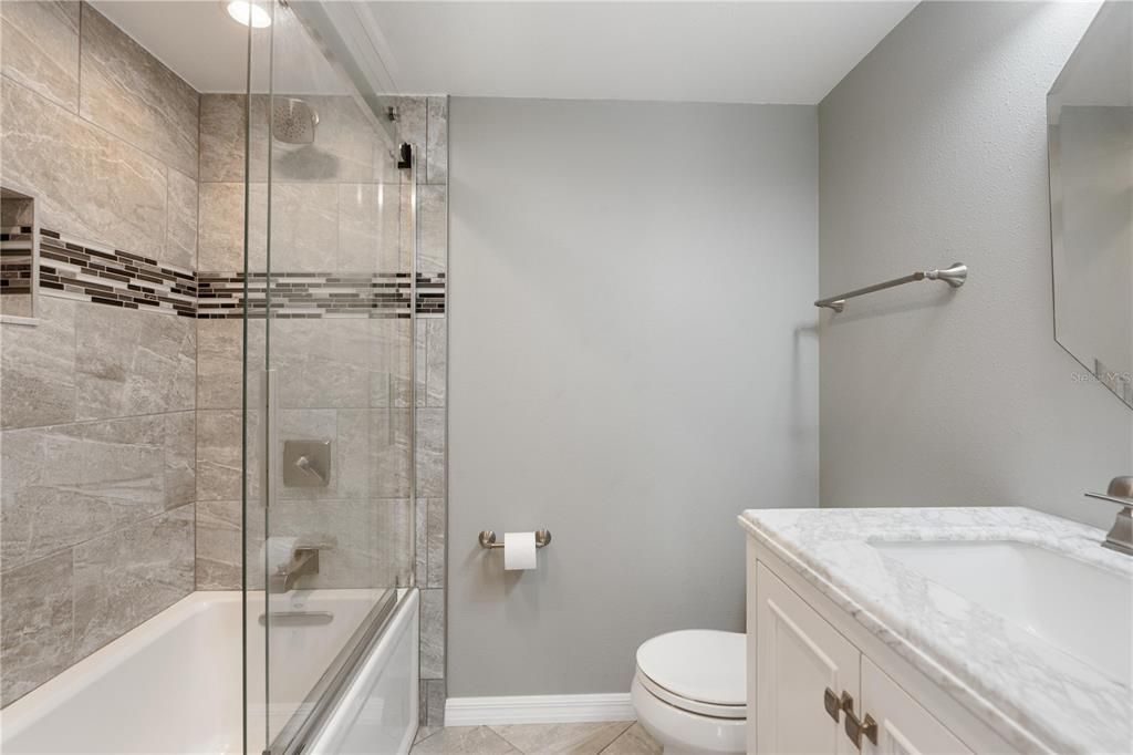 待售: $599,000 (2 贝兹, 2 浴室, 1175 平方英尺)