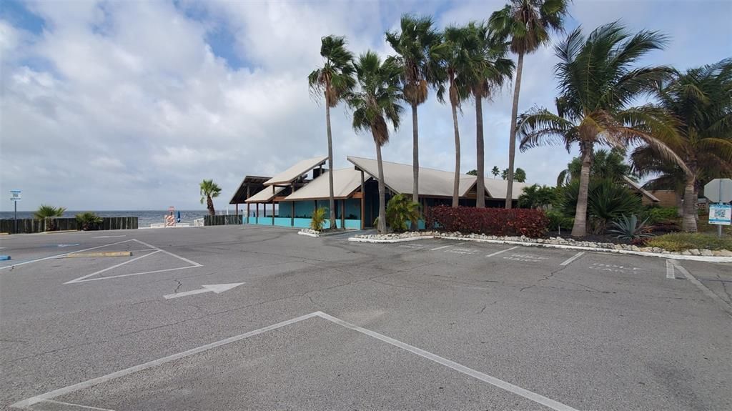 На продажу: $210,000 (0.28 acres)