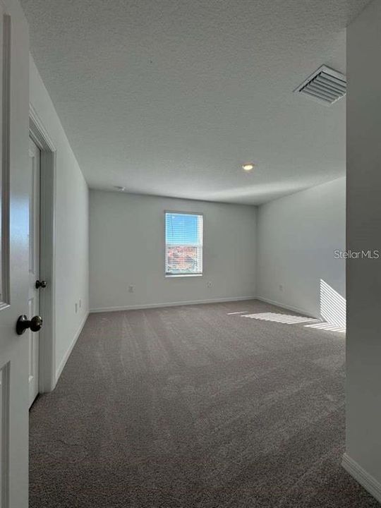 For Rent: $1,895 (3 beds, 2 baths, 1404 Square Feet)