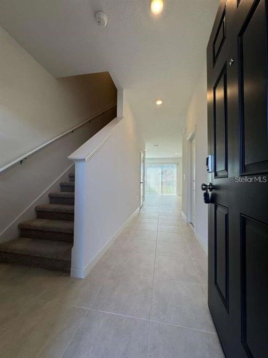 For Rent: $1,895 (3 beds, 2 baths, 1404 Square Feet)