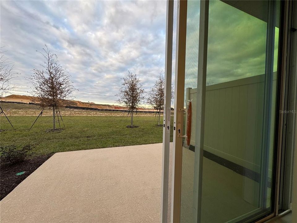 For Rent: $1,895 (3 beds, 2 baths, 1404 Square Feet)