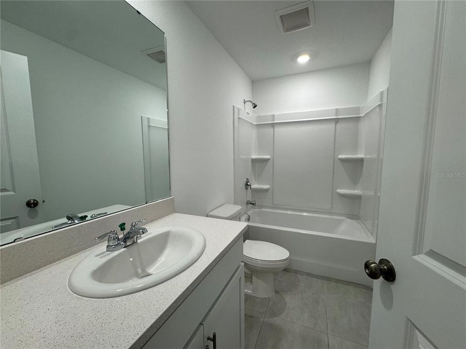 For Rent: $1,895 (3 beds, 2 baths, 1404 Square Feet)