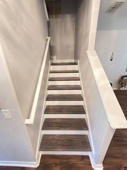 На продажу: $338,988 (3 спален, 2 ванн, 1717 Квадратных фут)