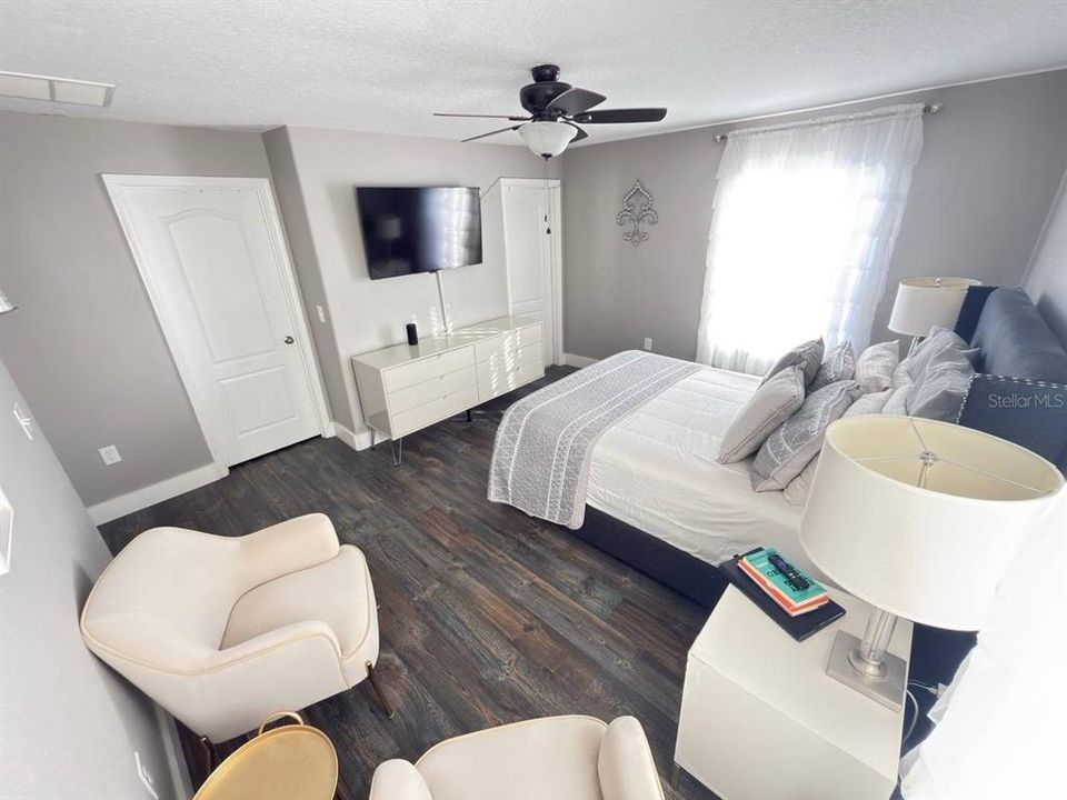 На продажу: $338,988 (3 спален, 2 ванн, 1717 Квадратных фут)