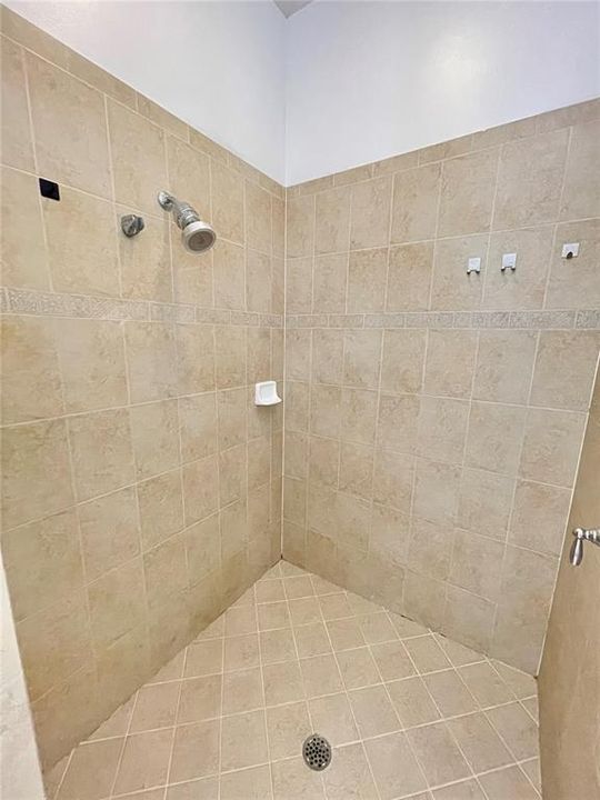 出租: $2,900 (3 贝兹, 2 浴室, 2156 平方英尺)