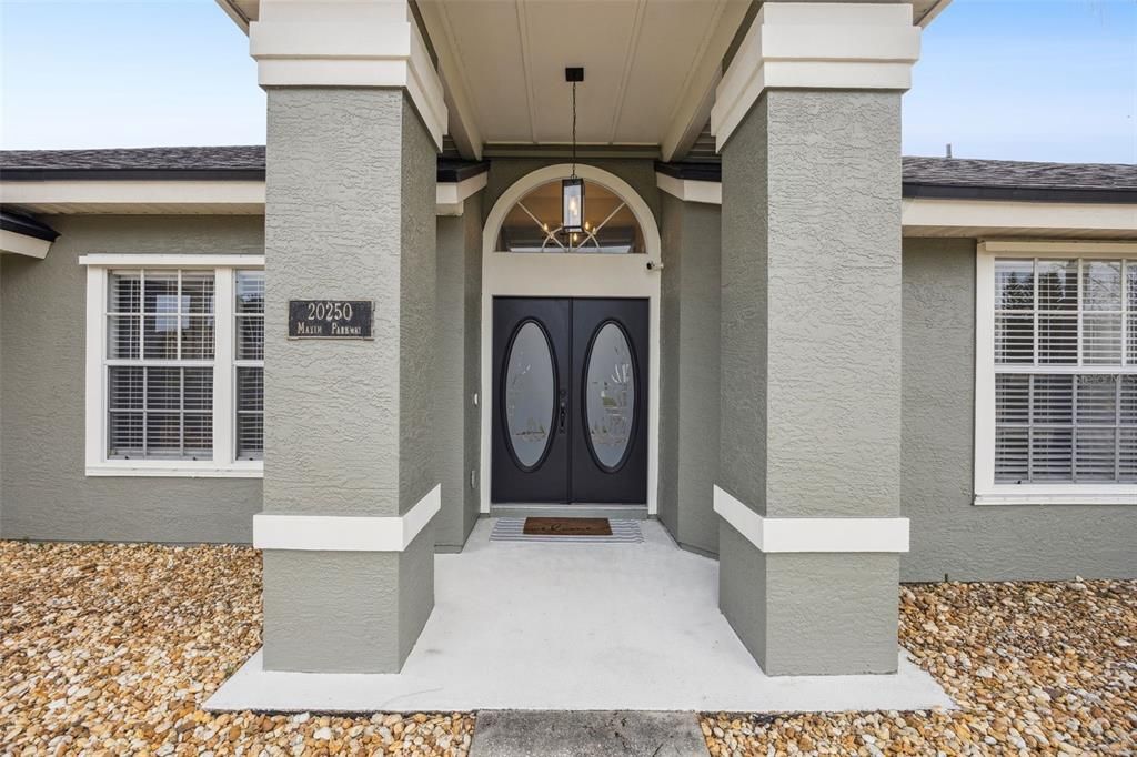 For Sale: $514,900 (3 beds, 2 baths, 2573 Square Feet)