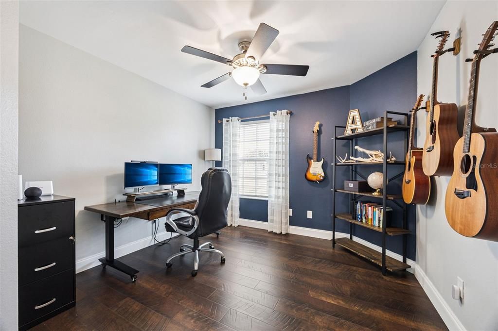 For Sale: $514,900 (3 beds, 2 baths, 2573 Square Feet)