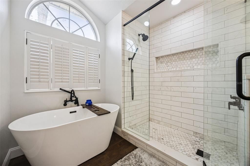 For Sale: $514,900 (3 beds, 2 baths, 2573 Square Feet)